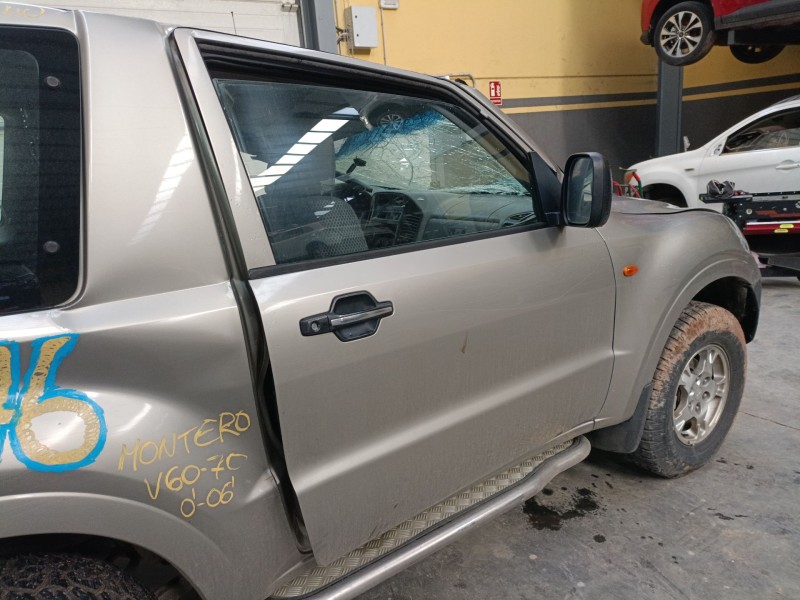 Recambio de puerta delantera derecha para mitsubishi montero iii (v7_w, v6_w) 3.2 di-d (v68w, v78w) referencia OEM IAM   