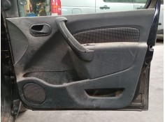 GUARNECIDO PUERTA DELANTERA DERECHA 