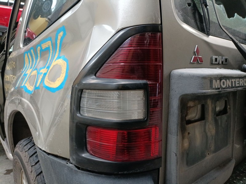 Recambio de piloto trasero izquierdo para mitsubishi montero iii (v7_w, v6_w) 3.2 di-d (v68w, v78w) referencia OEM IAM   