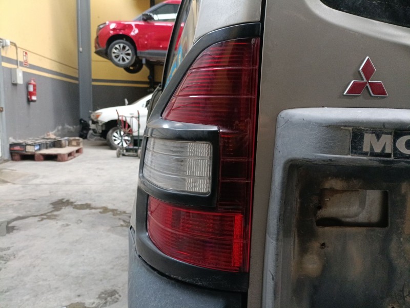 Recambio de piloto trasero izquierdo para mitsubishi montero iii (v7_w, v6_w) 3.2 di-d (v68w, v78w) referencia OEM IAM   