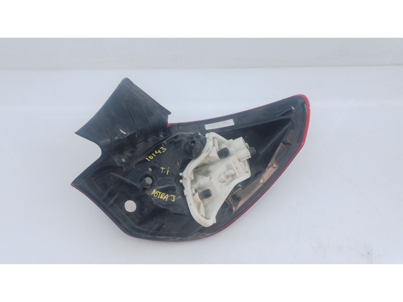 Recambio de piloto trasero izquierdo para opel astra j lim. cosmo referencia OEM IAM   