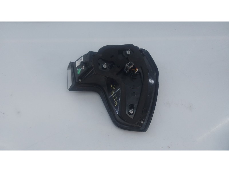 Recambio de piloto trasero izquierdo para lynk & co 01 phev referencia OEM IAM   