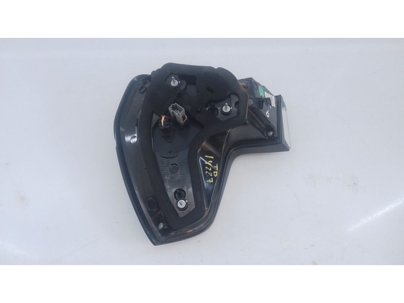 Recambio de piloto trasero derecho para lynk & co 01 phev referencia OEM IAM   