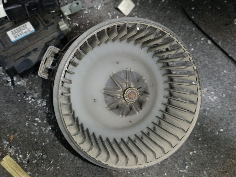 Recambio de ventilador calefaccion para mitsubishi montero iii (v7_w, v6_w) 3.2 di-d (v68w, v78w) referencia OEM IAM 194000 5201