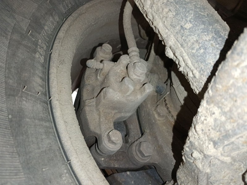 Recambio de pinza freno trasera izquierda para mitsubishi montero iii (v7_w, v6_w) 3.2 di-d (v68w, v78w) referencia OEM IAM   