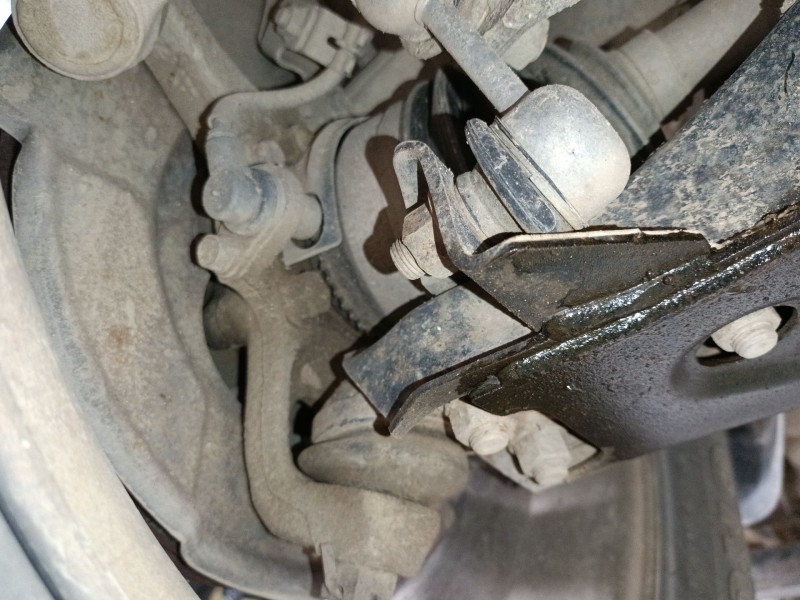 Recambio de mangueta delantera derecha para mitsubishi montero iii (v7_w, v6_w) 3.2 di-d (v68w, v78w) referencia OEM IAM   