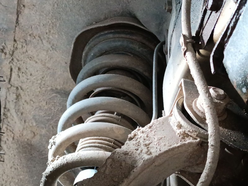 Recambio de amortiguador delantero derecho para mitsubishi montero iii (v7_w, v6_w) 3.2 di-d (v68w, v78w) referencia OEM IAM   