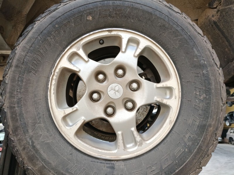 Recambio de llanta para mitsubishi montero iii (v7_w, v6_w) 3.2 di-d (v68w, v78w) referencia OEM IAM 265/70/16  