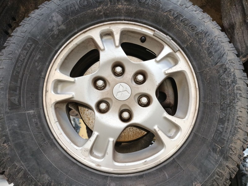 Recambio de llanta para mitsubishi montero iii (v7_w, v6_w) 3.2 di-d (v68w, v78w) referencia OEM IAM 265/70/16  