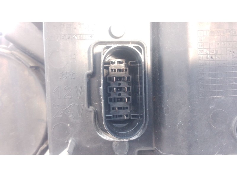 Recambio de faro derecho xenon para seat leon (kl1, klg) 2.0 tdi referencia OEM IAM   