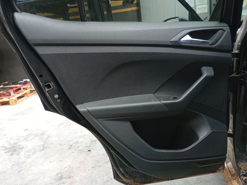 Recambio de guarnecido puerta trasera izquierda para volkswagen t-cross (c11, d31) 1.0 tsi referencia OEM IAM   