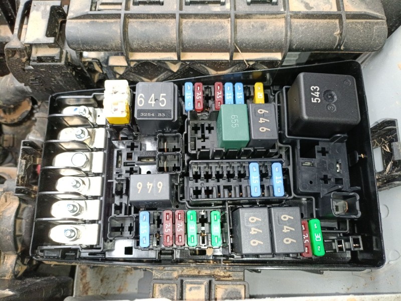 Recambio de caja reles / fusibles para audi q2 (gab, gag) 30 tdi referencia OEM IAM   