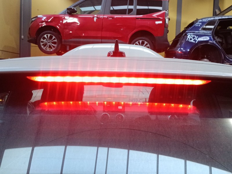 Recambio de luz central de freno para audi q2 (gab, gag) 30 tdi referencia OEM IAM   