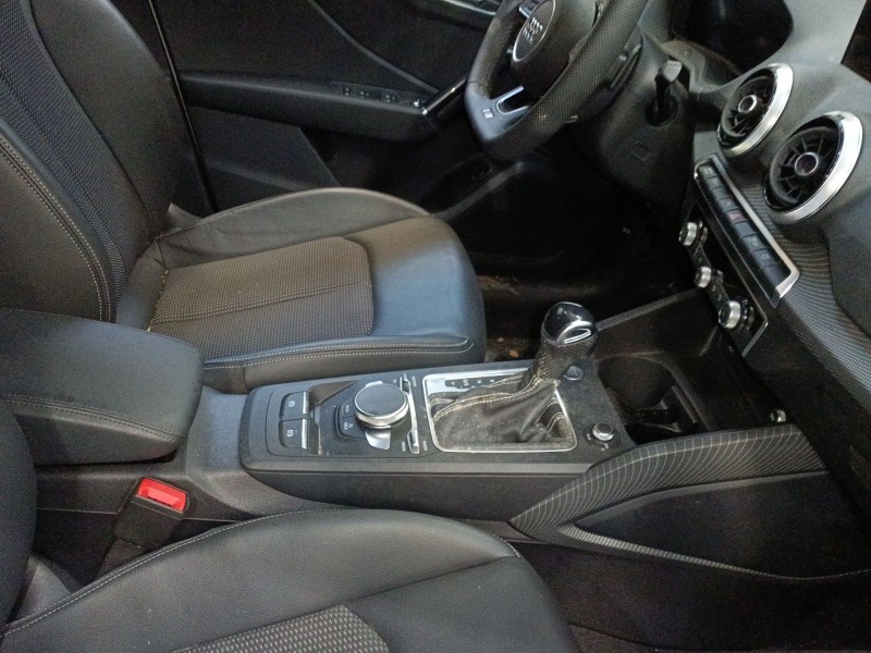 Recambio de consola central para audi q2 (gab, gag) 30 tdi referencia OEM IAM   