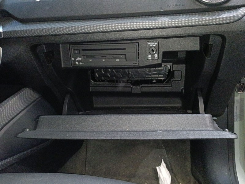 Recambio de guantera para audi q2 (gab, gag) 30 tdi referencia OEM IAM   