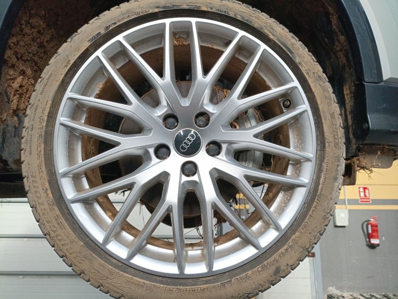 Recambio de llanta para audi q2 (gab, gag) 30 tdi referencia OEM IAM 235/40/19  
