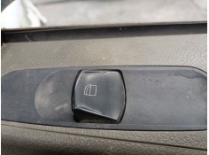 MANDO ELEVALUNAS DELANTERO DERECHO 