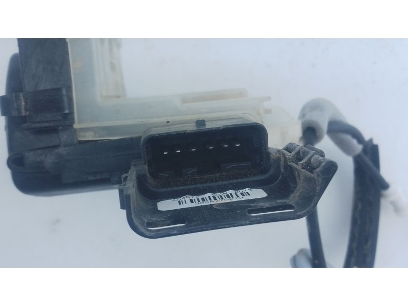 Recambio de cerradura puerta trasera derecha para citroën c3 iii (sx) 1.2 vti 82 referencia OEM IAM   