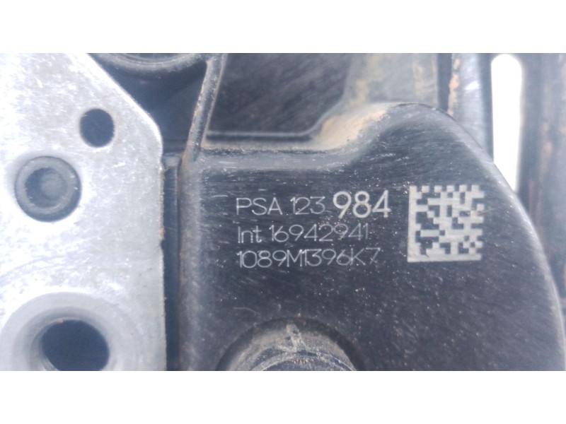 Recambio de cerradura puerta trasera derecha para citroën c3 iii (sx) 1.2 vti 82 referencia OEM IAM   