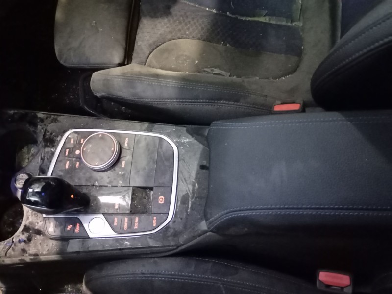 Recambio de consola central para bmw 1 (f40) 118 i referencia OEM IAM   