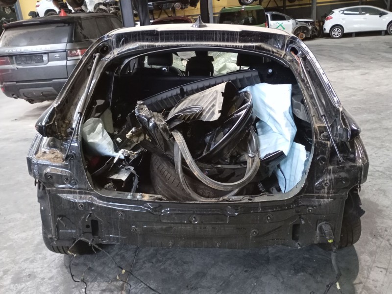 bmw 1 (f40) del año 2024