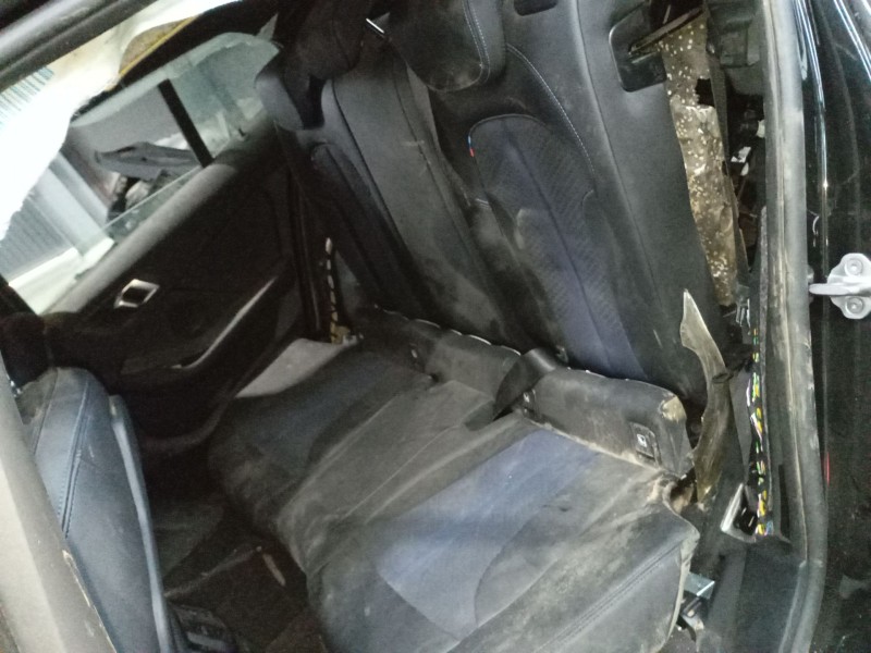 bmw 1 (f40) del año 2024