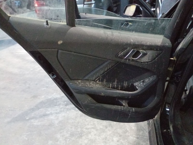 Recambio de guarnecido puerta trasera izquierda para bmw 1 (f40) 118 i referencia OEM IAM   