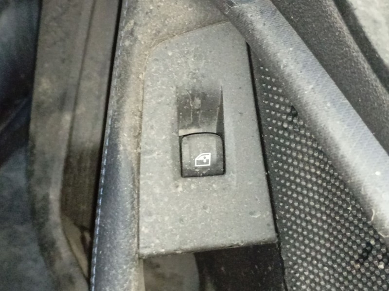 Recambio de mando elevalunas delantero derecho para bmw 1 (f40) 118 i referencia OEM IAM   