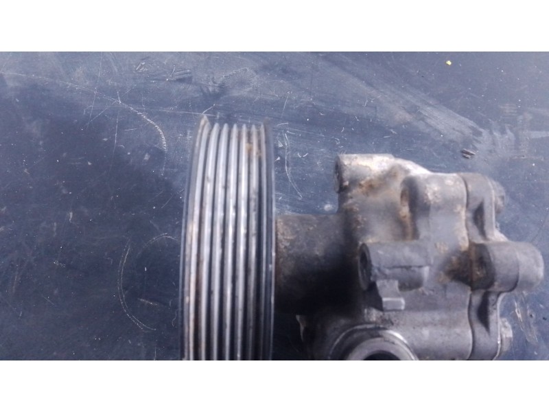 Recambio de bomba direccion para volkswagen caddy iii monospace (2kb, 2kj, 2cb, 2cj) 1.9 tdi referencia OEM IAM   