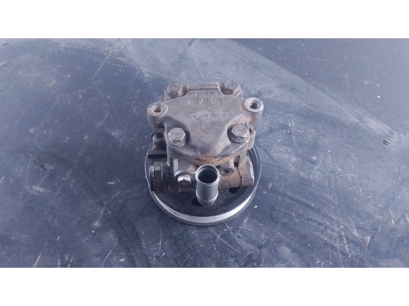 Recambio de bomba direccion para volkswagen caddy iii monospace (2kb, 2kj, 2cb, 2cj) 1.9 tdi referencia OEM IAM   