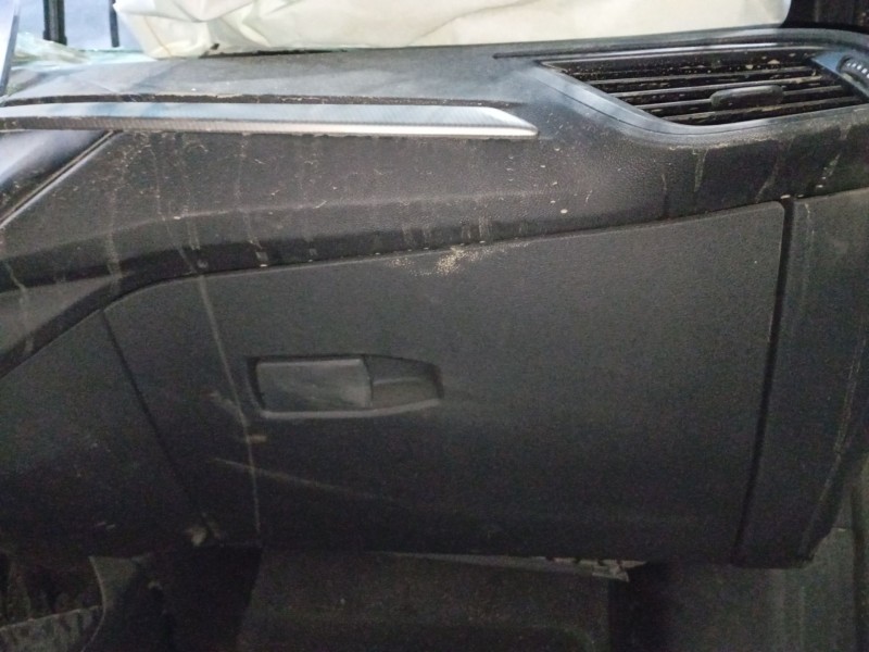 Recambio de guantera para bmw 1 (f40) 118 i referencia OEM IAM   