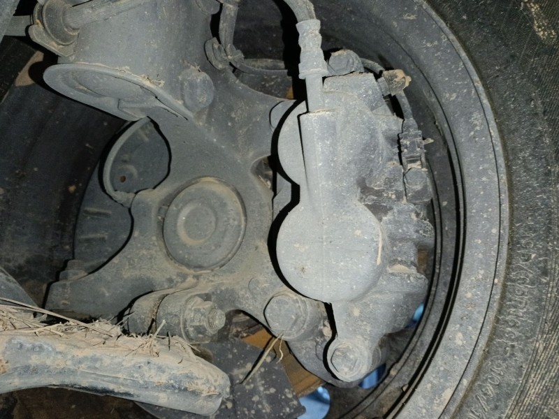 Recambio de pinza freno delantera derecha para mercedes-benz vito / mixto furgoneta (w639) 109 cdi (639.601, 639.603, 639.605) r