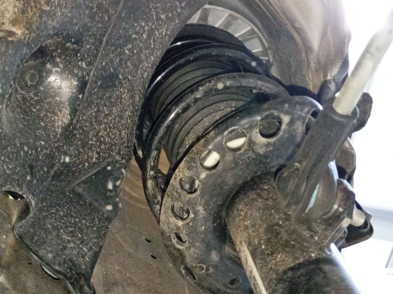 Recambio de amortiguador delantero derecho para bmw 1 (f40) 118 i referencia OEM IAM   