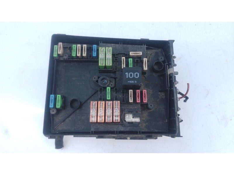 Recambio de caja reles / fusibles para seat leon (1p1) stylance / style referencia OEM IAM 3C0917249  