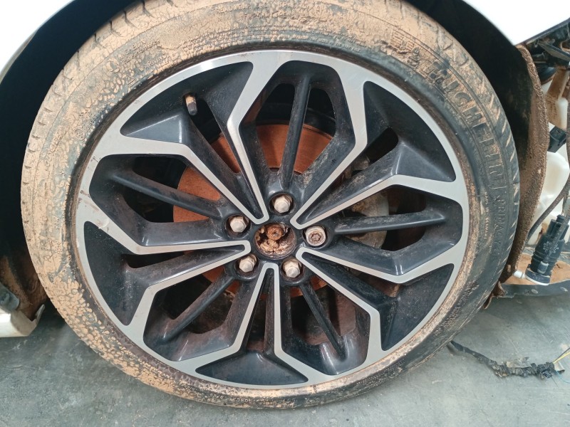 Recambio de llanta para ford focus iv (hn) 1.0 ecoboost referencia OEM IAM 235/40/18  