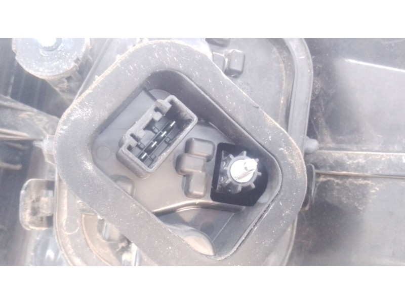 Recambio de piloto trasero izquierdo para ford c-max ii (dxa/cb7, dxa/ceu) 1.6 tdci referencia OEM IAM   