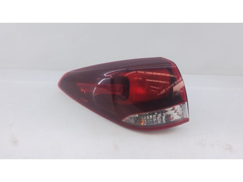 Recambio de piloto trasero izquierdo para kia carens iv 1.7 crdi referencia OEM IAM   