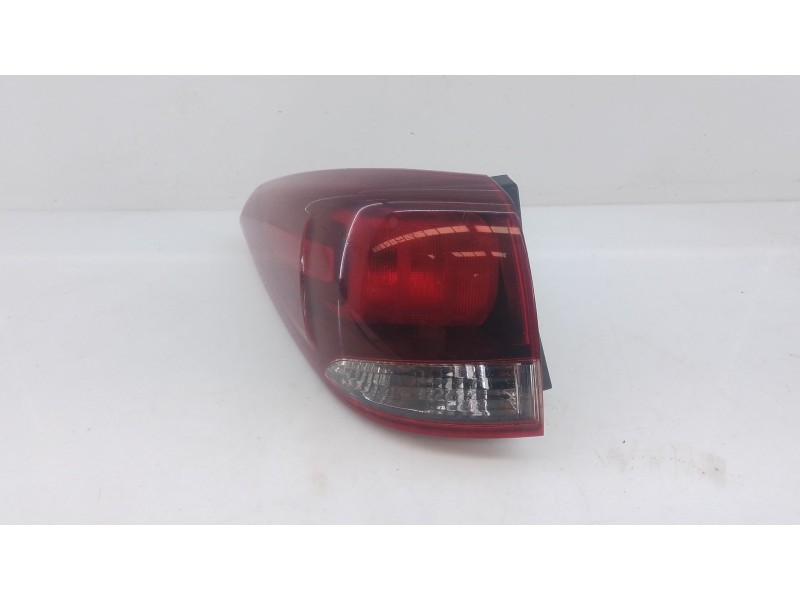 Recambio de piloto trasero izquierdo para kia carens iv 1.7 crdi referencia OEM IAM   