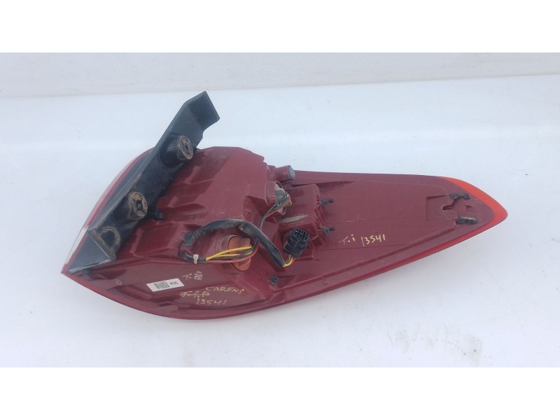 Recambio de piloto trasero izquierdo para kia carens iv 1.7 crdi referencia OEM IAM   