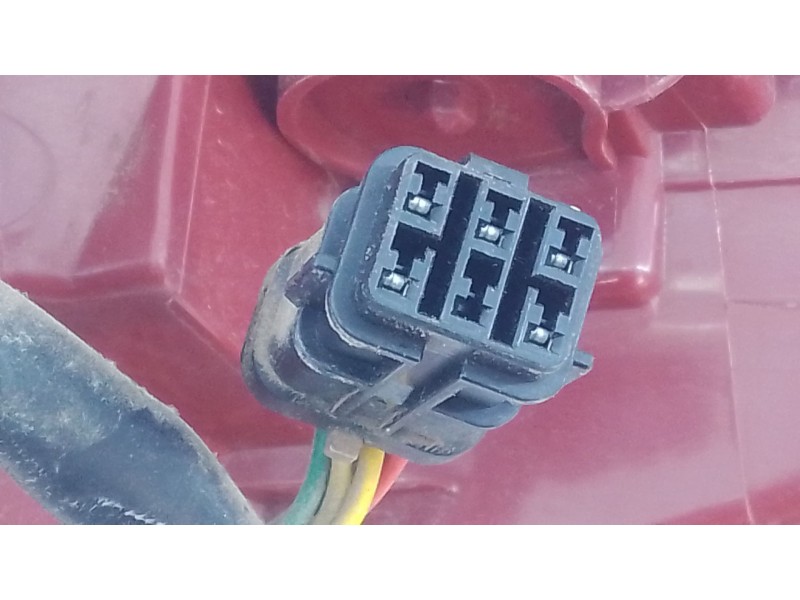 Recambio de piloto trasero izquierdo para kia carens iv 1.7 crdi referencia OEM IAM   