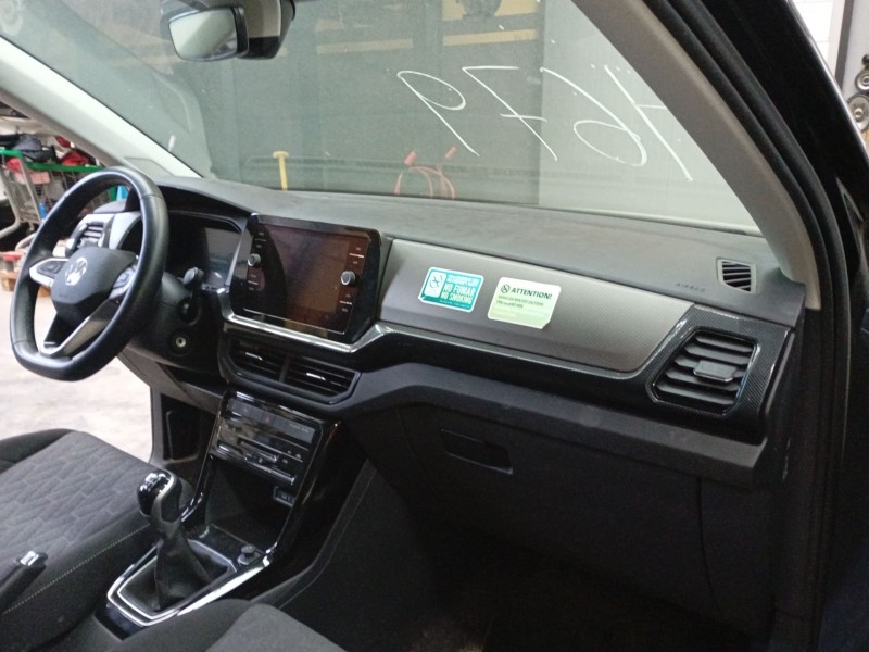 volkswagen t-cross (c11, d31) del año 2024