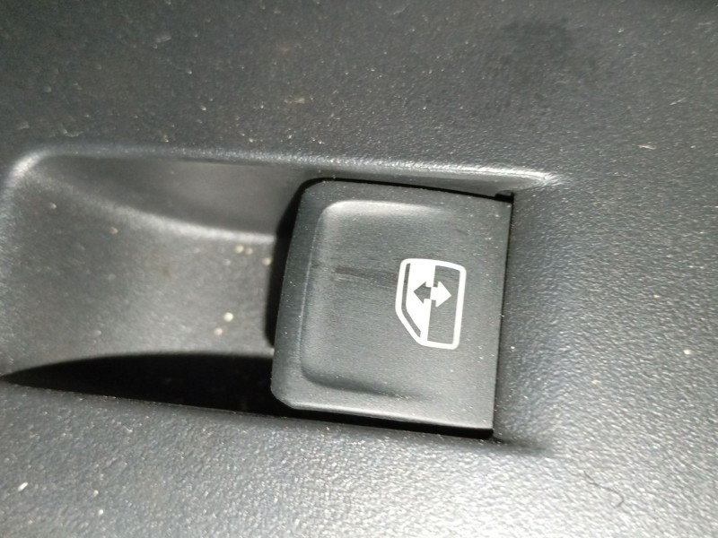 Recambio de mando elevalunas trasero derecho para volkswagen t-cross (c11, d31) 1.0 tsi referencia OEM IAM   