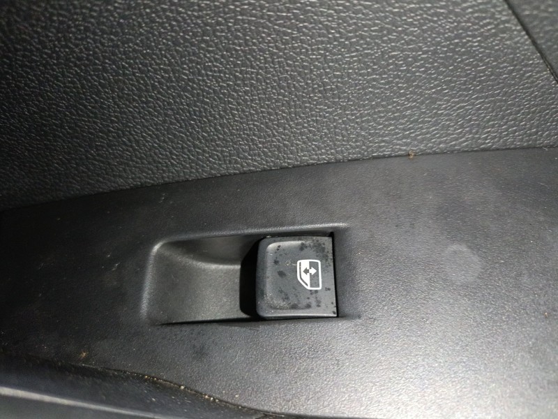 Recambio de mando elevalunas trasero derecho para volkswagen t-cross (c11, d31) 1.0 tsi referencia OEM IAM   