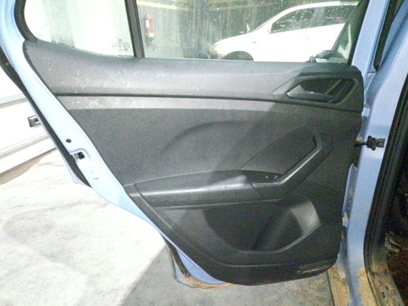 Recambio de guarnecido puerta trasera izquierda para volkswagen t-cross (c11, d31) 1.0 tsi referencia OEM IAM   