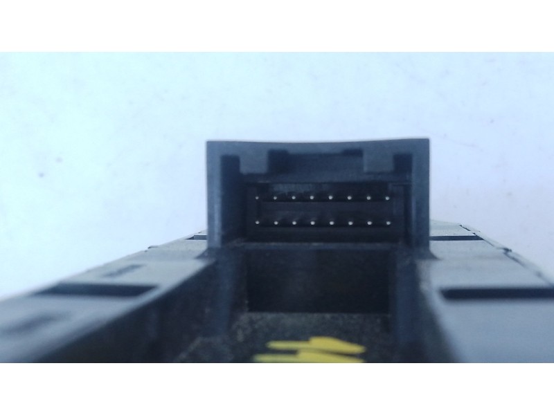 Recambio de mando elevalunas delantero izquierdo para mazda cx-30 selection 2wd referencia OEM IAM   