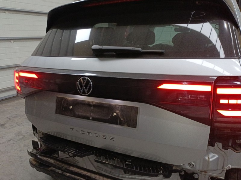 Recambio de piloto trasero central para volkswagen t-cross (c11, d31) 1.0 tsi referencia OEM IAM   