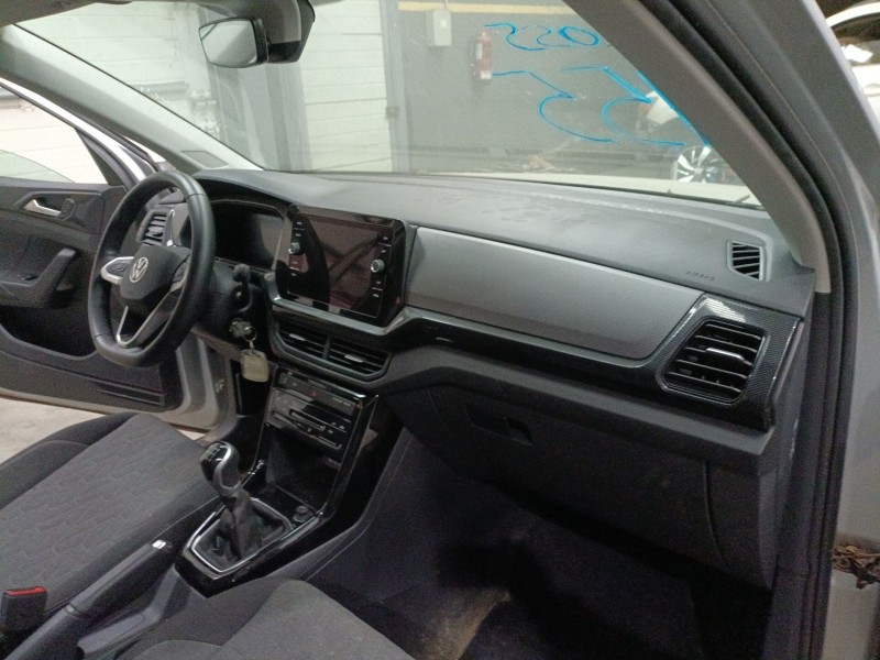 volkswagen t-cross (c11, d31) del año 2024