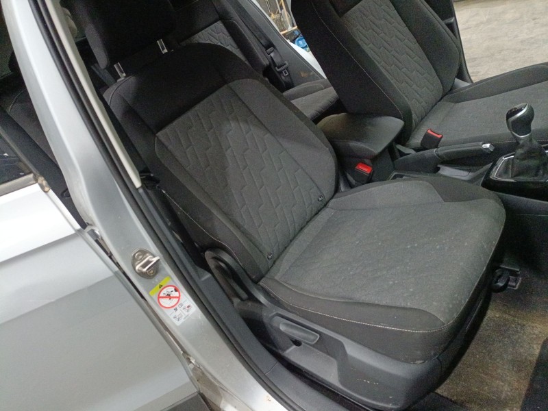 volkswagen t-cross (c11, d31) del año 2024