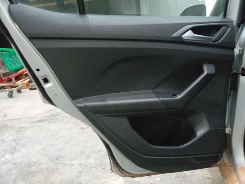 Recambio de guarnecido puerta trasera izquierda para volkswagen t-cross (c11, d31) 1.0 tsi referencia OEM IAM   