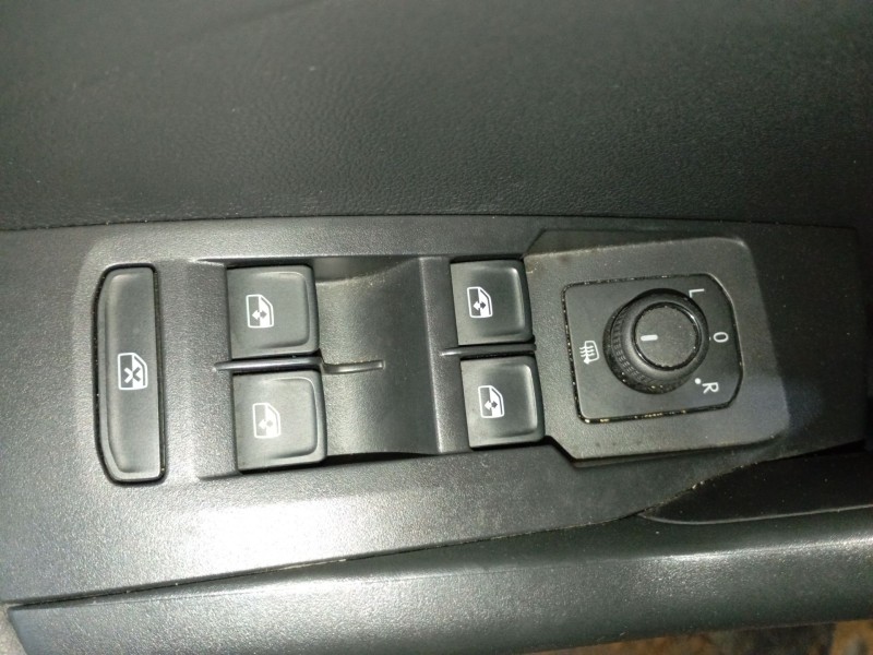 Recambio de mando elevalunas delantero izquierdo para volkswagen t-cross (c11, d31) 1.0 tsi referencia OEM IAM   